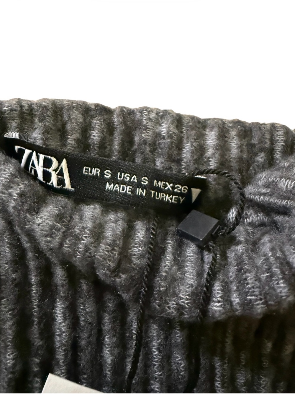 Sweater Subcategory Identification - Picture 3 of 7